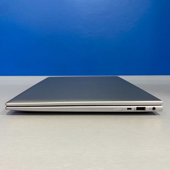 HP ZBook Firefly G10 - 14" FHD (i7-1355U/16GB/512GB SSD/RTX A500 4GB)