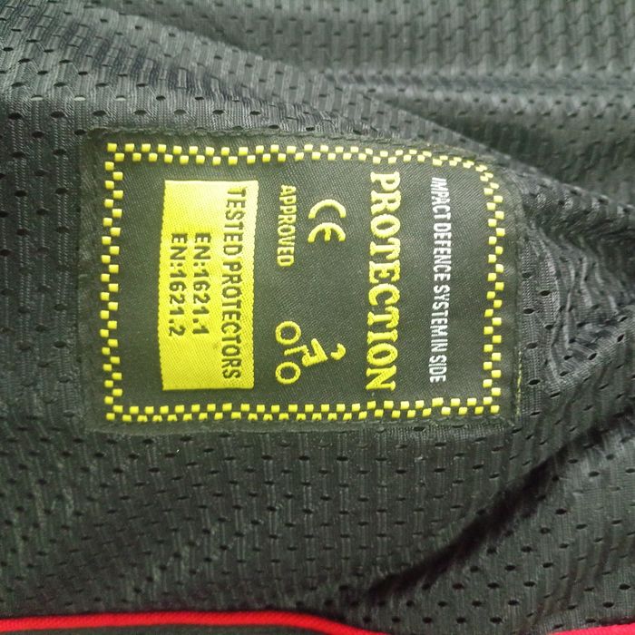 1 Casaco e um colete Dainese (Vintage)