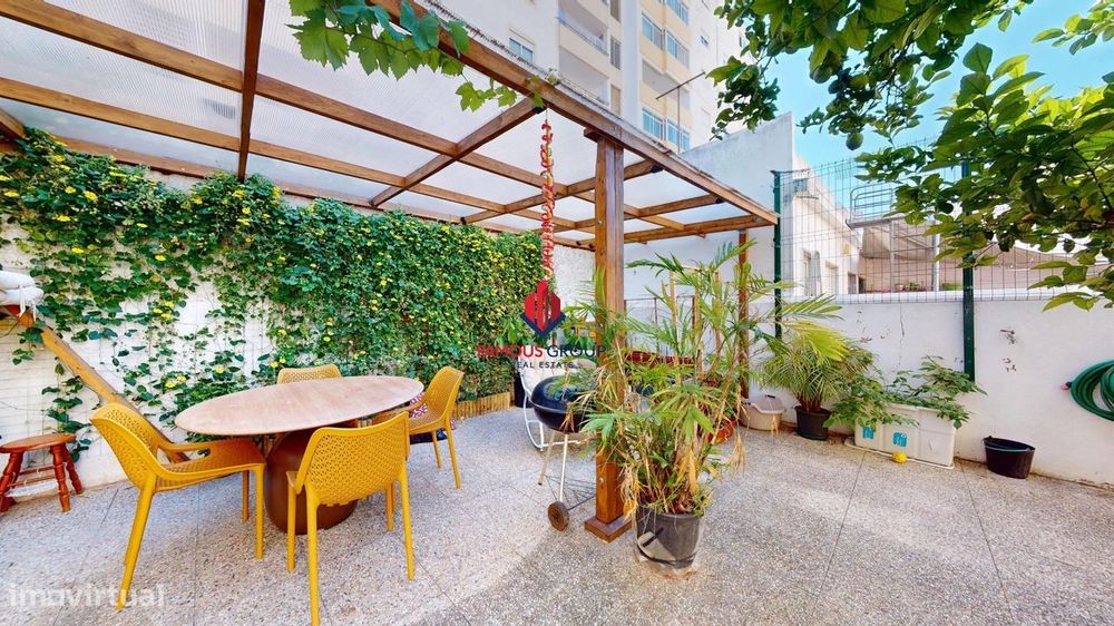 Apartamento T3 com Quintal em Portimão
