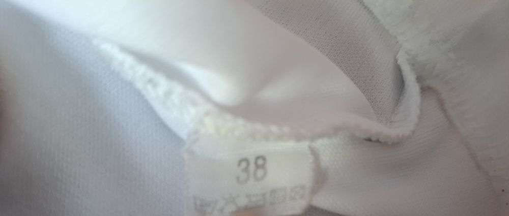 Klasyczny biały top rozm. 36/38