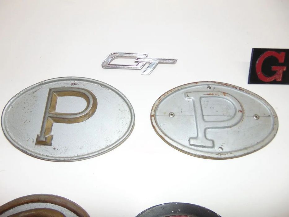 Antigos e clássicos placas