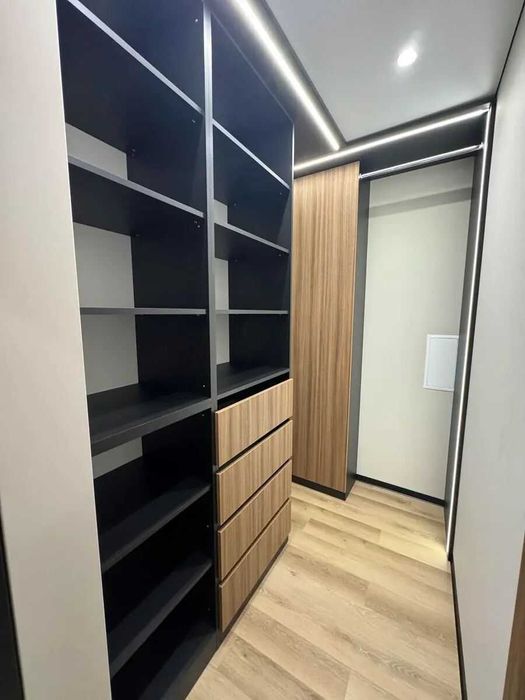 Продаж 1.5 кім квартири з сучасним ремонтом в центрі
