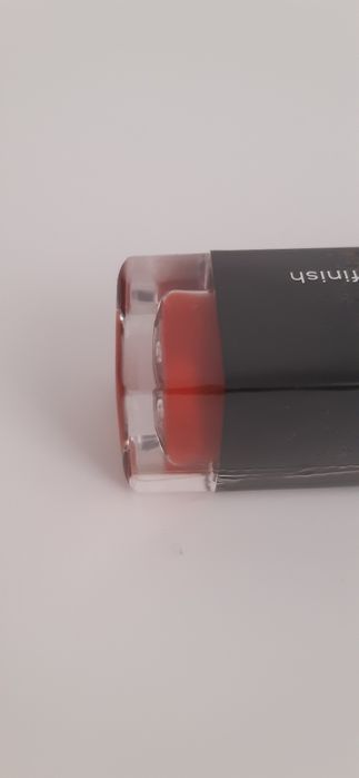 Baton vermelho selado64297763807491125