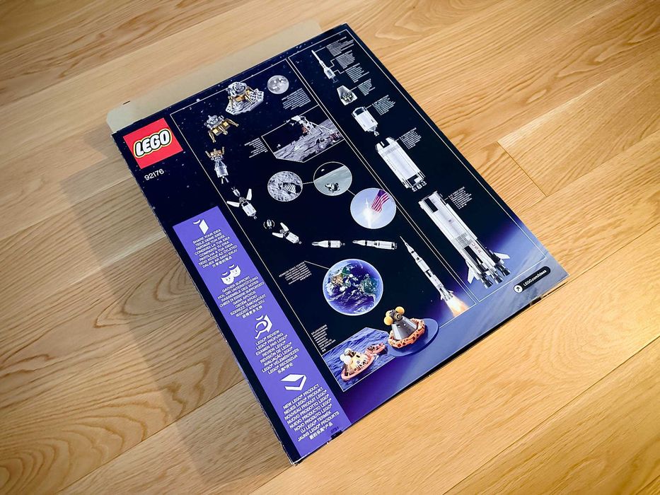 LEGO 92176: NASA Apollo Saturn V (Opened/Used)