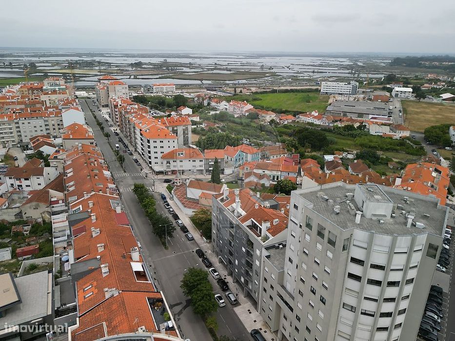 Apartamento T4 para arrendamento