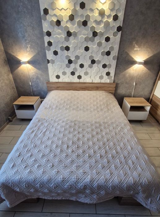 Двухкомнатная студия центр. Квартиры посуточно