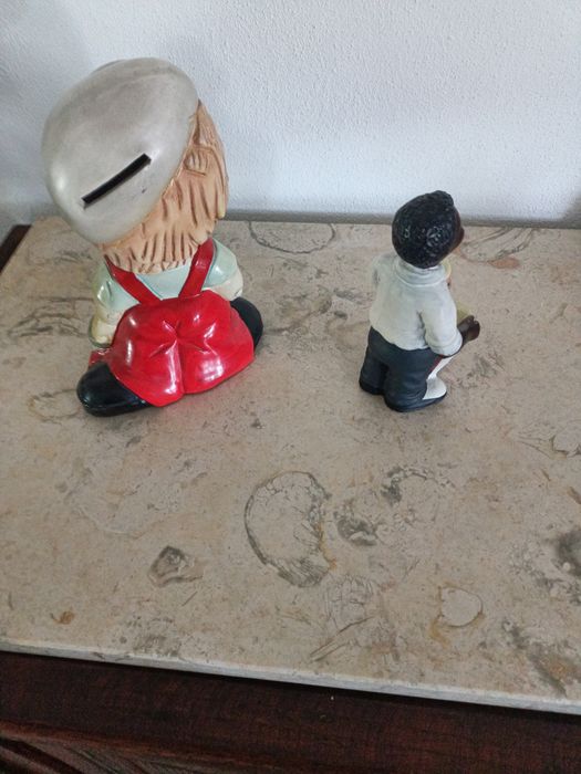 Bonecos de coleção.