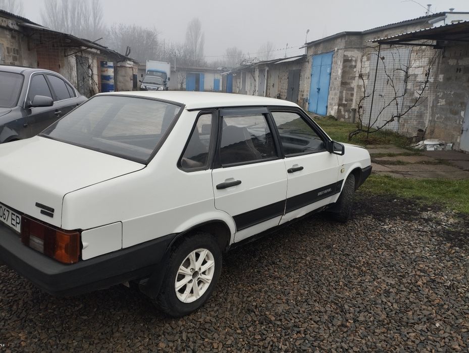 ВАЗ 21099 продам