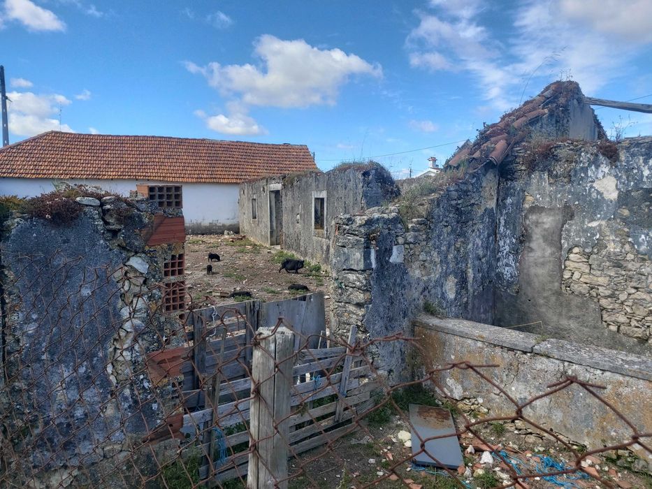 Moradia - vende-se