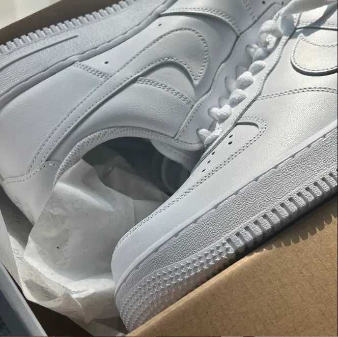 Nike_Air_Force_1_Low_'07_White R.42