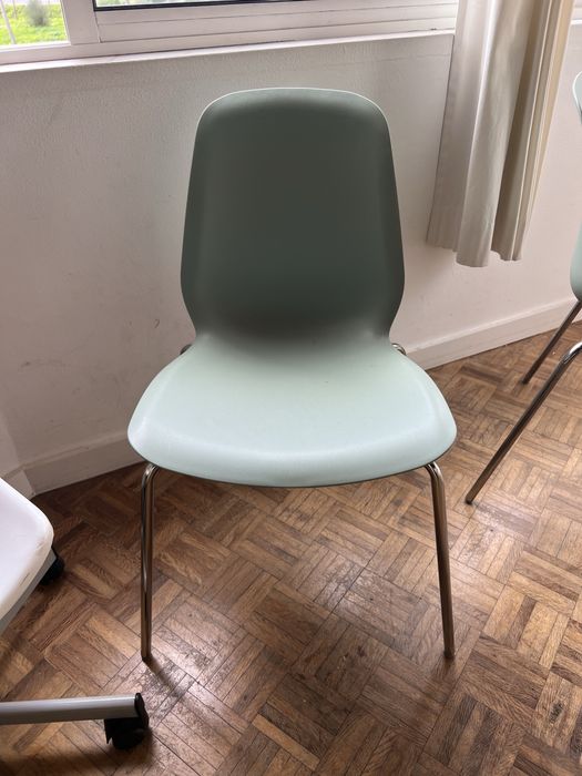 Mesa e cadeiras de jantar IKEA