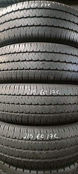 Pneus 215/60/17C