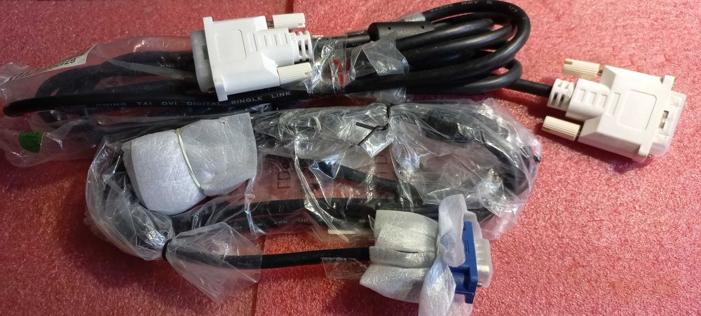 Кабеля   , DVI , SATA , Display Port to DVI