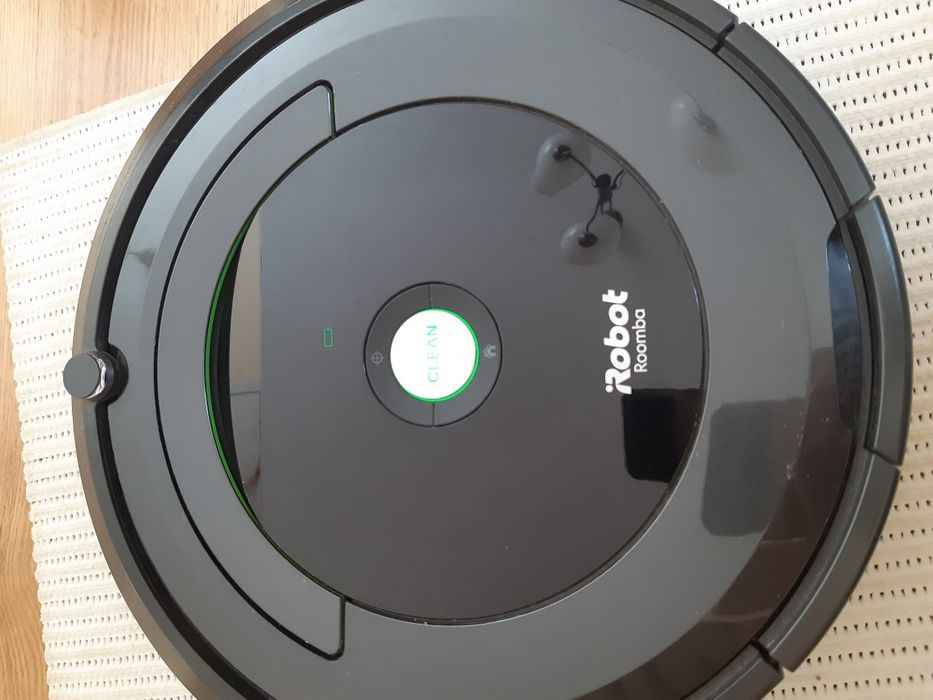 Roomba 696 ze stacją dokującą