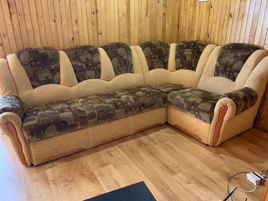 Кутовий розкладний диван