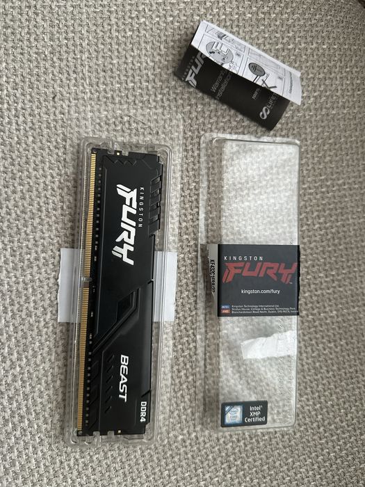 Продам оперативну памʼять 32gb kingston fury