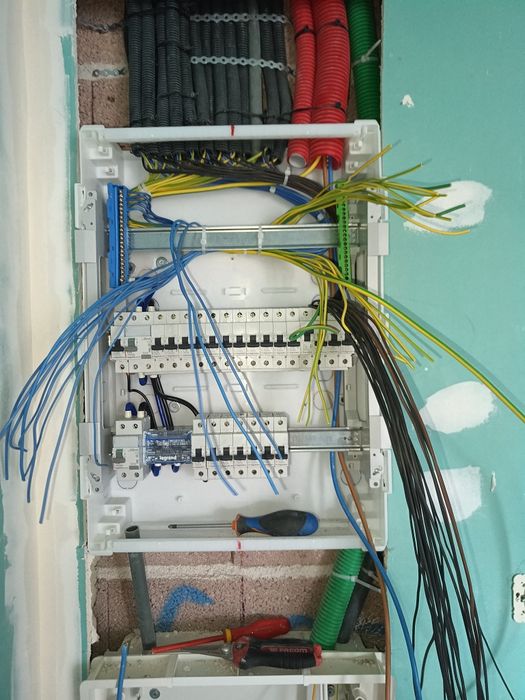 eletricista de construção