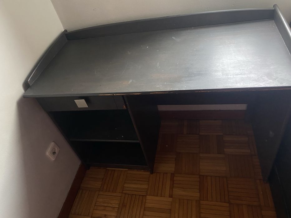 Secretaria c/ gav prateleiras