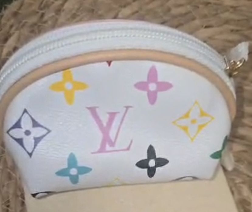 Porta moedas L.V