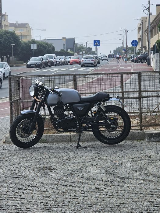 Mash Café Racer 125 Silver Edition