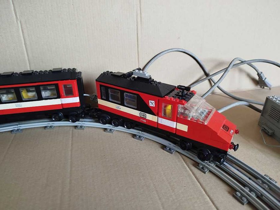 Lego 7745 12 Volt High Speed Train + 7864 12 V Transformer + 7857