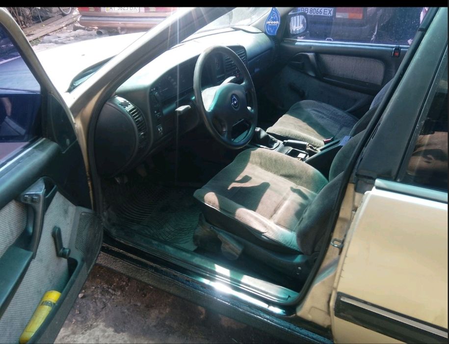 Продам машину Opel Omega