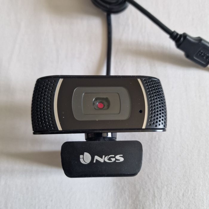 Vende-se UPS e Camera para Pc