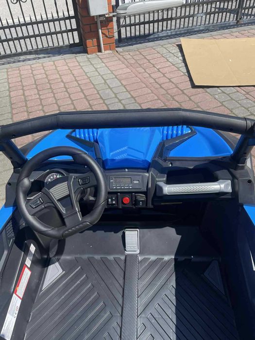 Auto na akumulator dla 2 dzieci Quad Buggy UTV Off-Road 4 x 200 W 24V