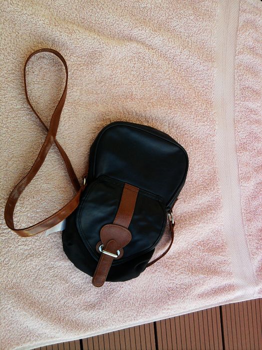 Mała zgrabna torebka Dorothy Perkins - długi pasek !!!