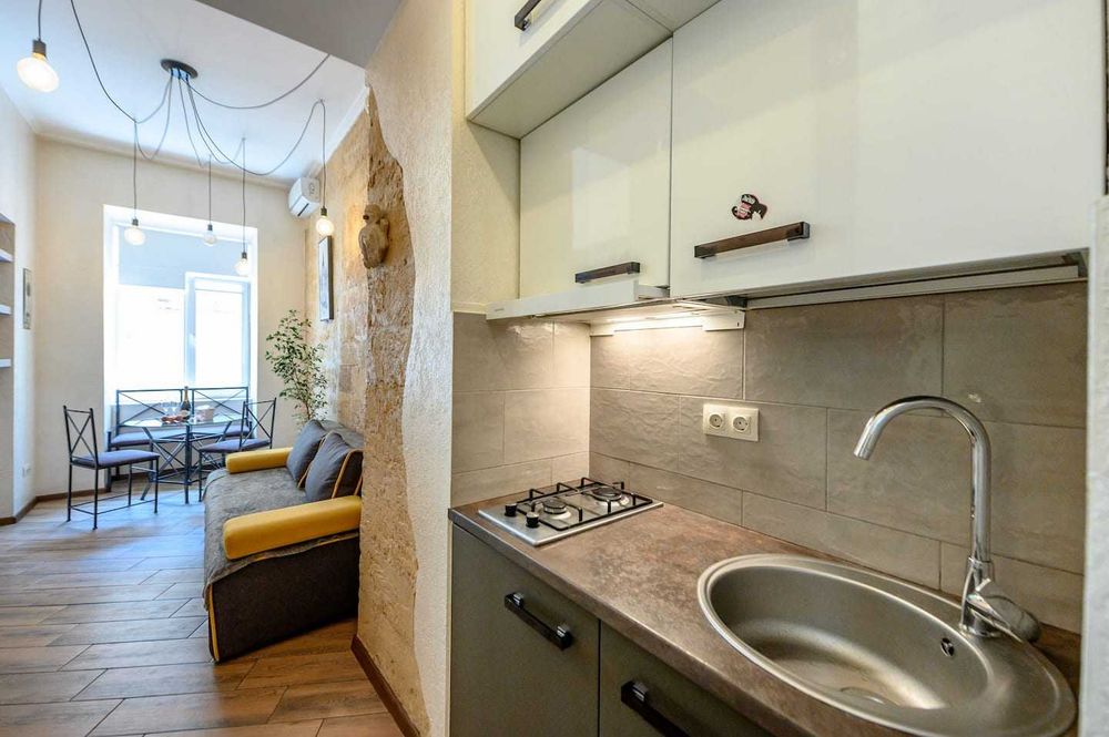 Аренда квартиры 1 этаж  посуточно/помесячно Центр города/6010