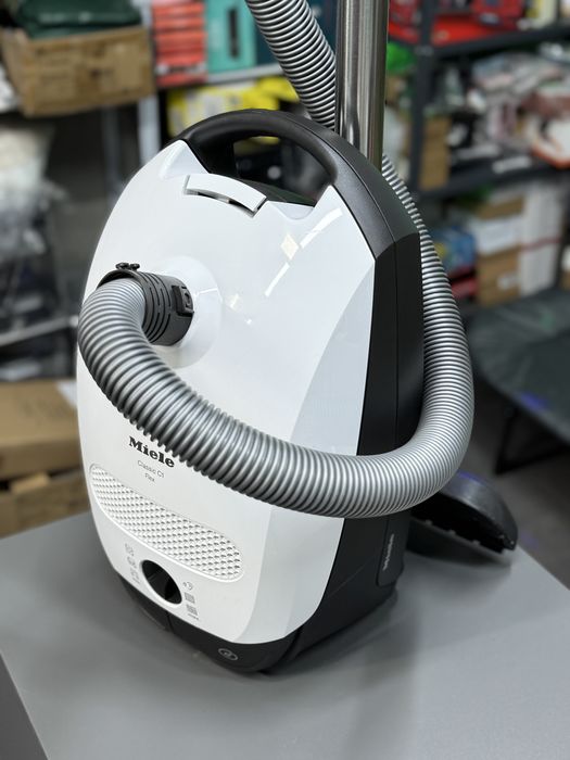 Пилосос Miele C1 Classic Flex б/в. В гарному стані.