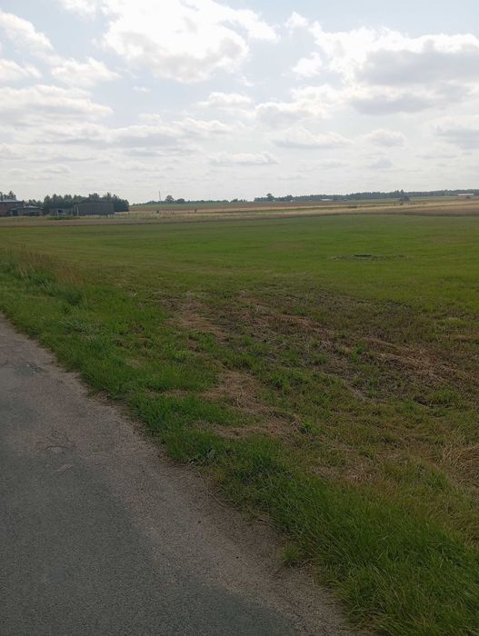 działka z możliwośćią zabudowy 30a!
