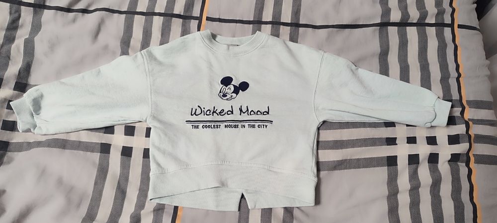 Кофта с принтом на девочку