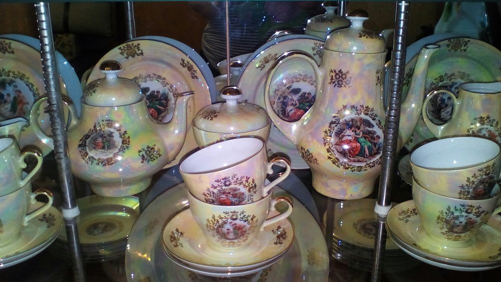 Продам новый сервиз Мадонна ГДР.