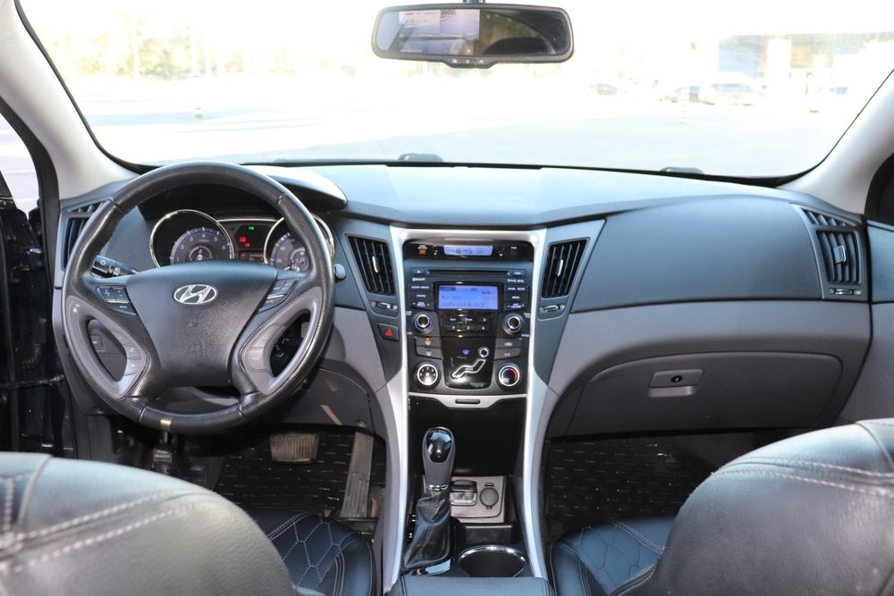 Hyundai Sonata 2013 м.р., 85 тыс.км, ОРИГИНАЛ ПРОБЕГ