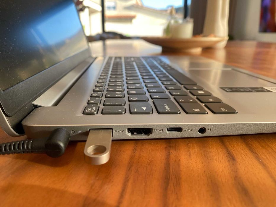 PC portátil LENOVO IDEAPAD1 15ALC-678/16 GB RAM/1 TB SSD/ como novo