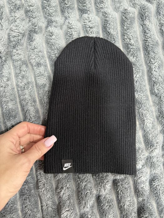 Нова шапка унісекс