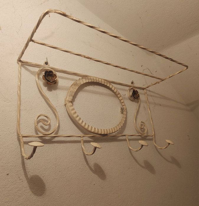 Cabide em ferro para parede