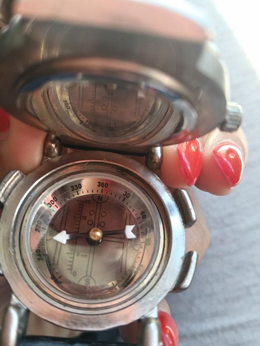 3 Analog Clocks64729683947907121