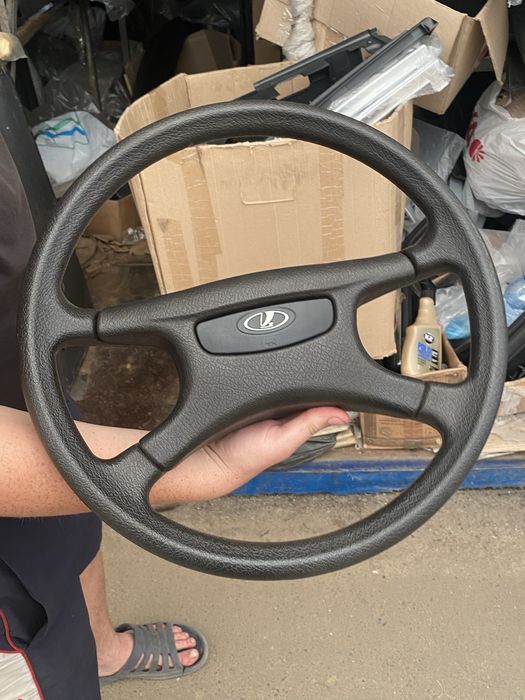 Руль ВАЗ 2115 2114 2109 21099 1118 НИВА 2121 рулевое колесо: 999 грн ...