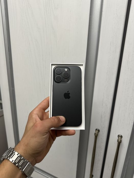 Дуже класний Iphone 15pro
