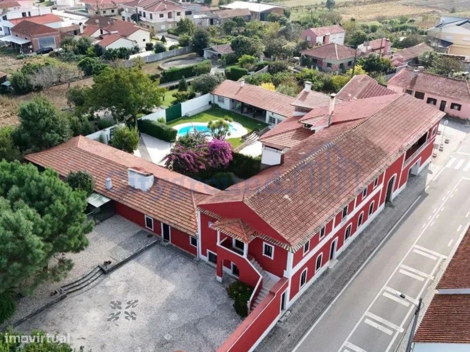 Palacete Histórico com Terreno - Uma Joia no Coração de Portugal, L...
