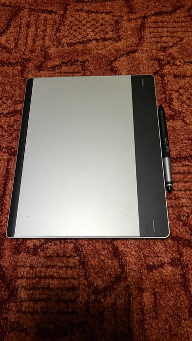Графический планшет Wacom Intuos