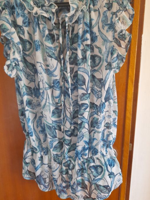 Camisa fresquinha com folhos