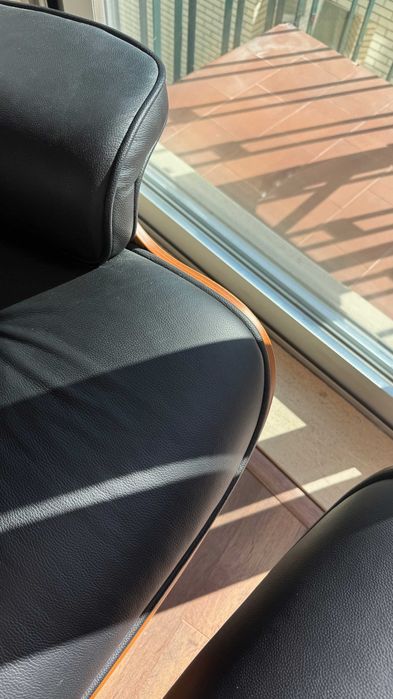 Cadeirão Eames Lounge