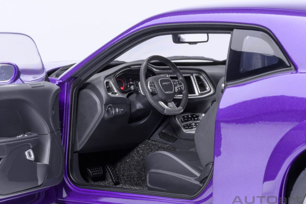 Nowość AUTOart Dodge Challenger SRT Super Stock 2023  Plum Crazy 1/18