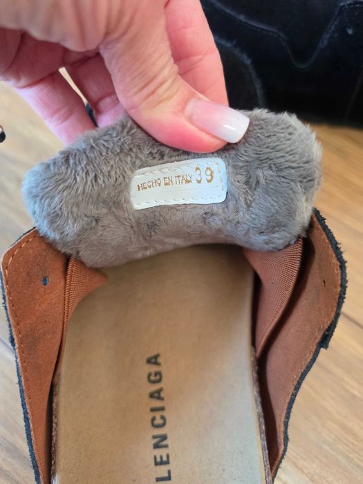 Balenciaga klapki Dumbo