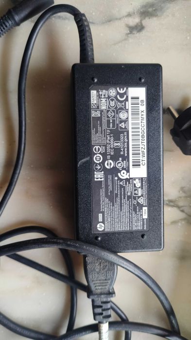 Carregador Original Para Portátil Hp 19,5v Com Pino Central 65W