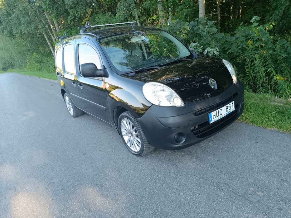 Renault Kangoo klima, 2 komplety kół, śliczny, hak