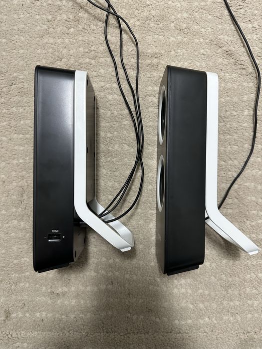 Colunas Logitech Z200